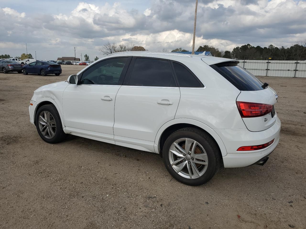 2017 Audi Q3 - Image 2