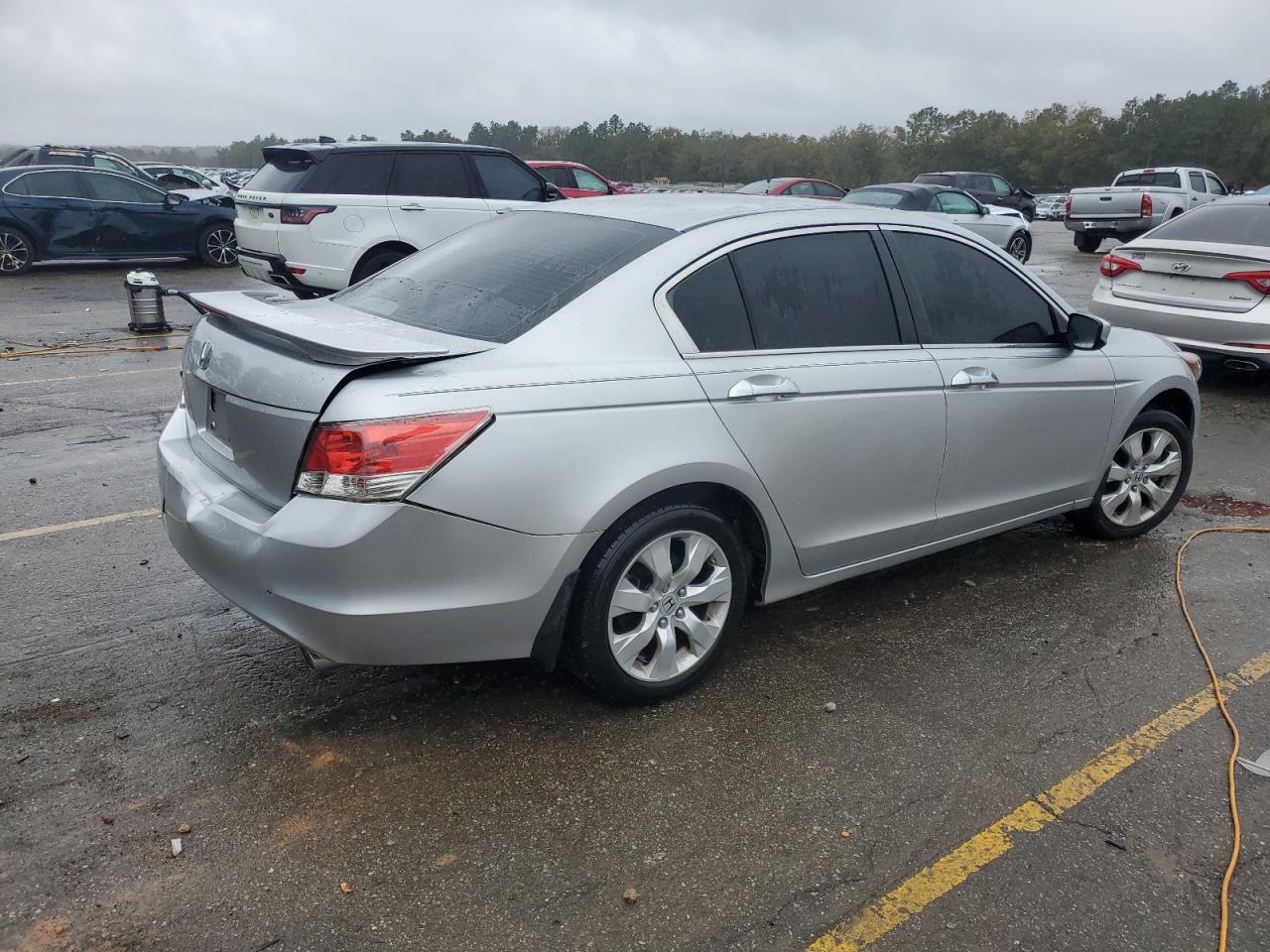 2010 Honda Accord - Image 3