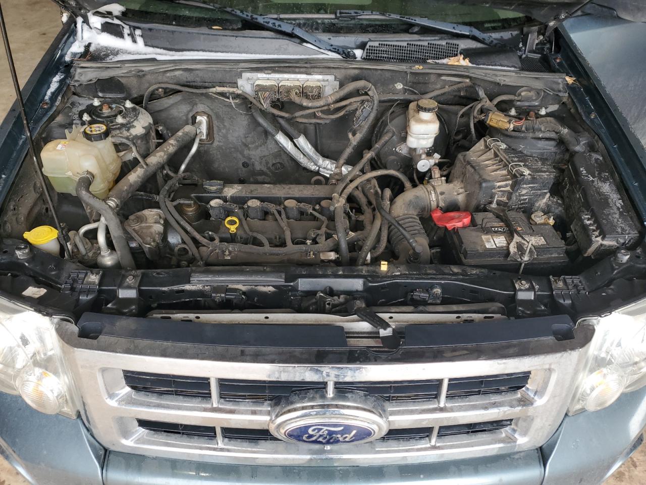 2010 Ford Escape - Image 12