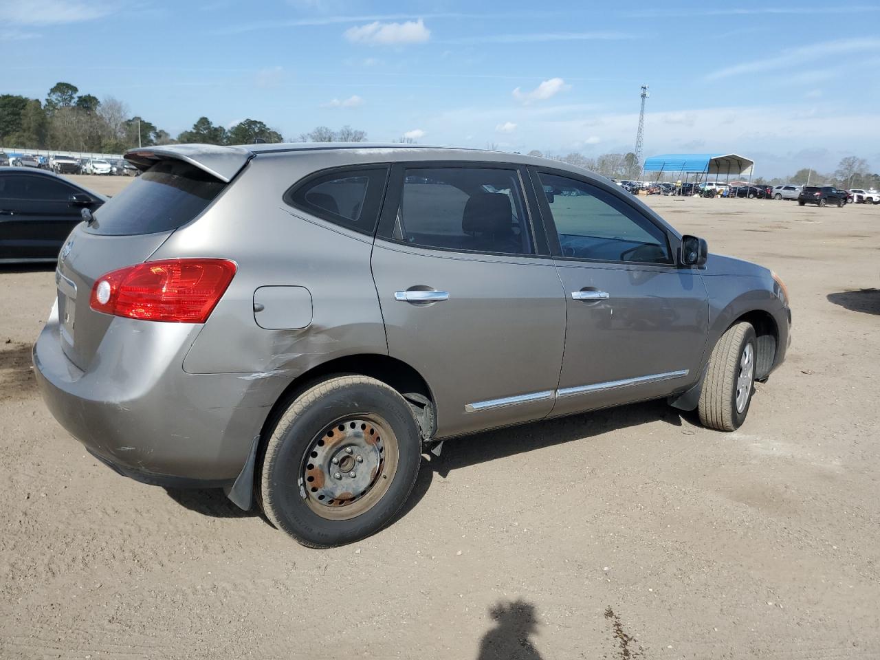 2011 Nissan Rogue - Image 3