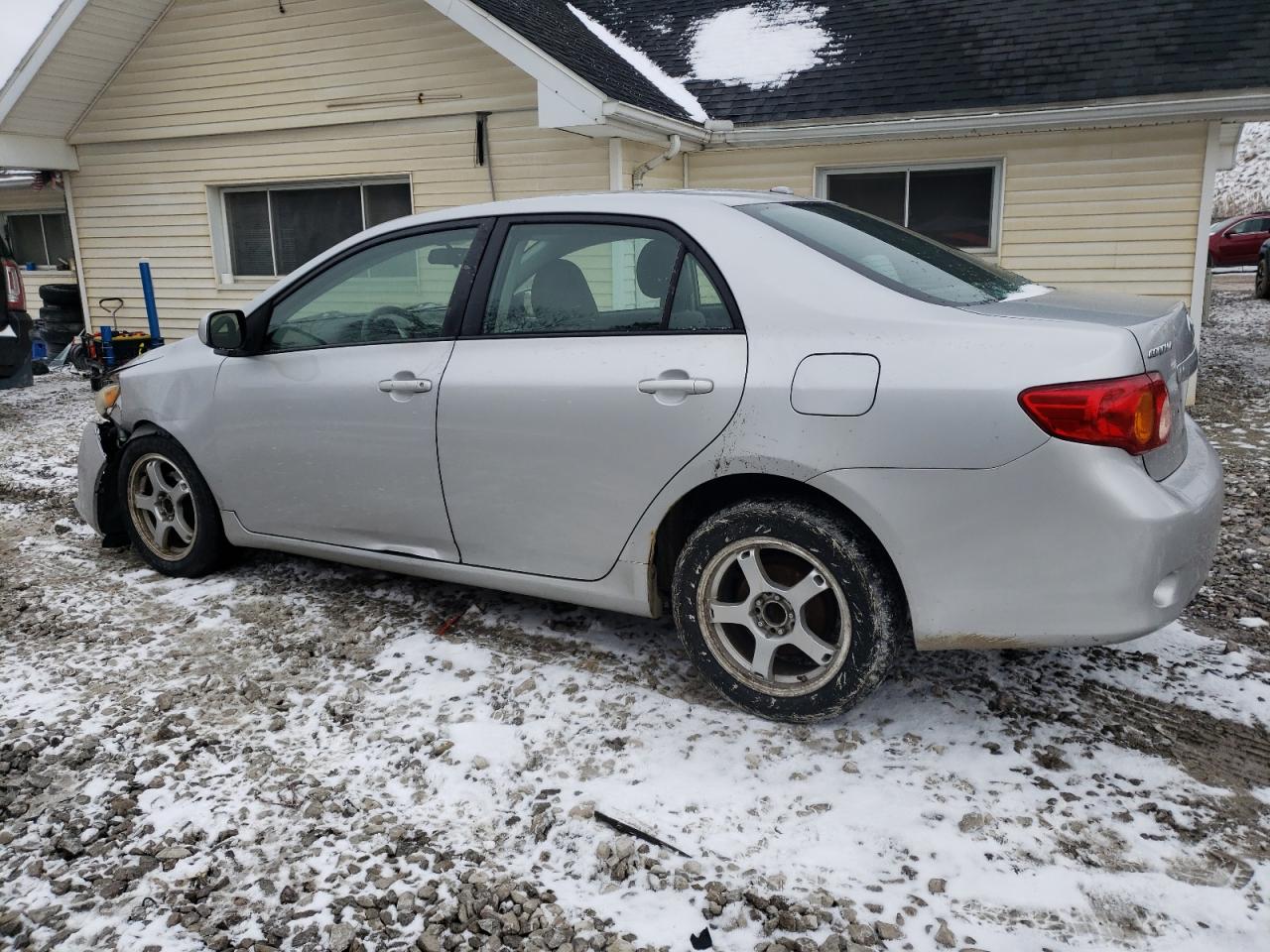 2009 Toyota Corolla - Image 2