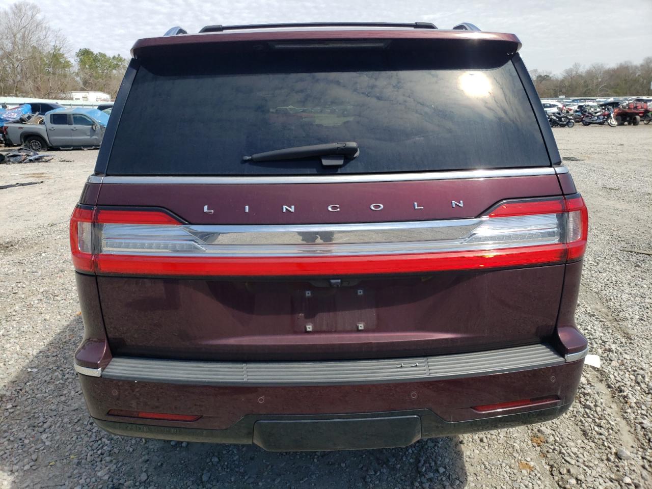 2018 Lincoln Navigator - Image 6