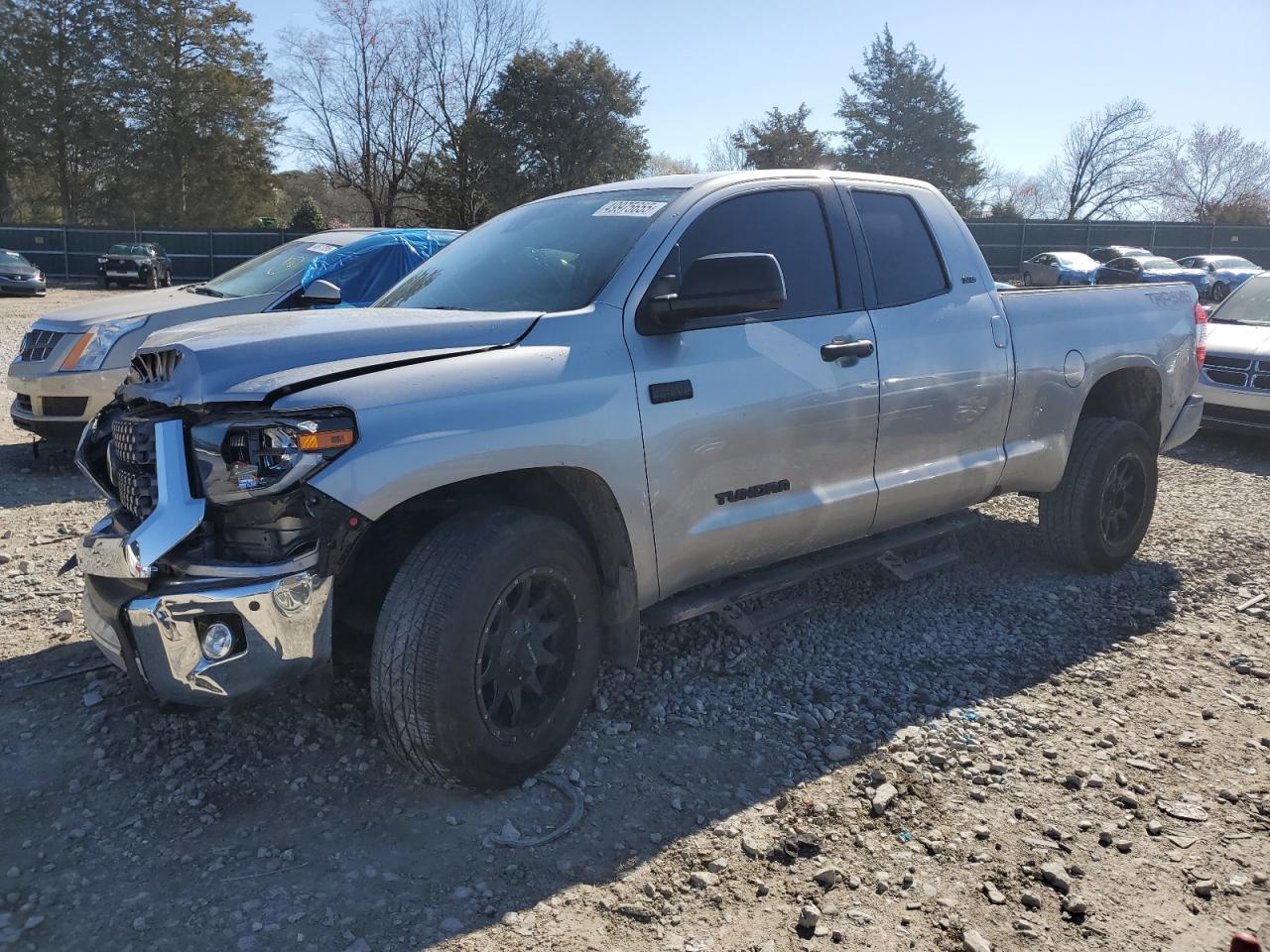 2020 Toyota Tundra Double Cab Sr for Sale in Madisonville, TN - Front End
