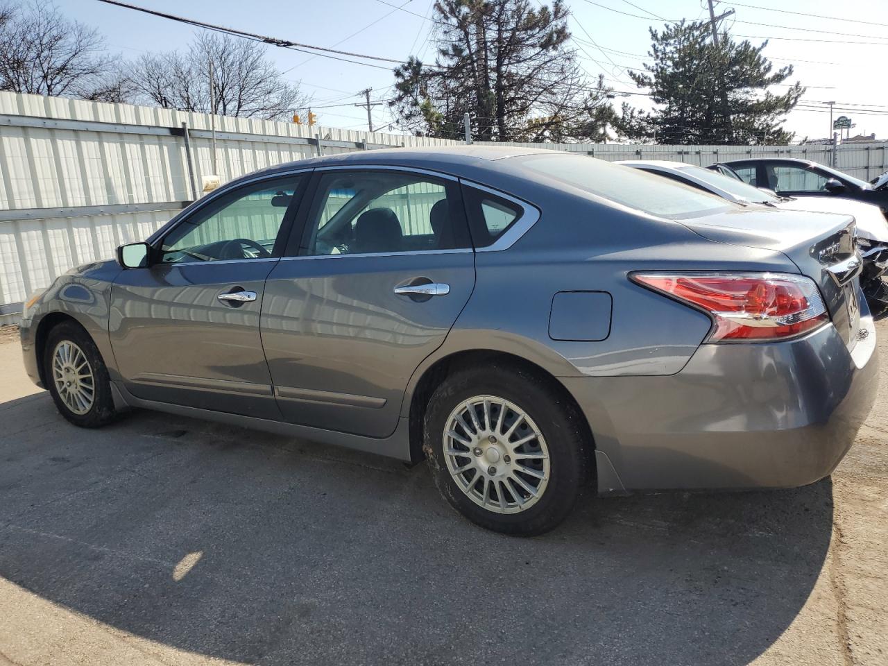 2014 Nissan Altima - Image 2