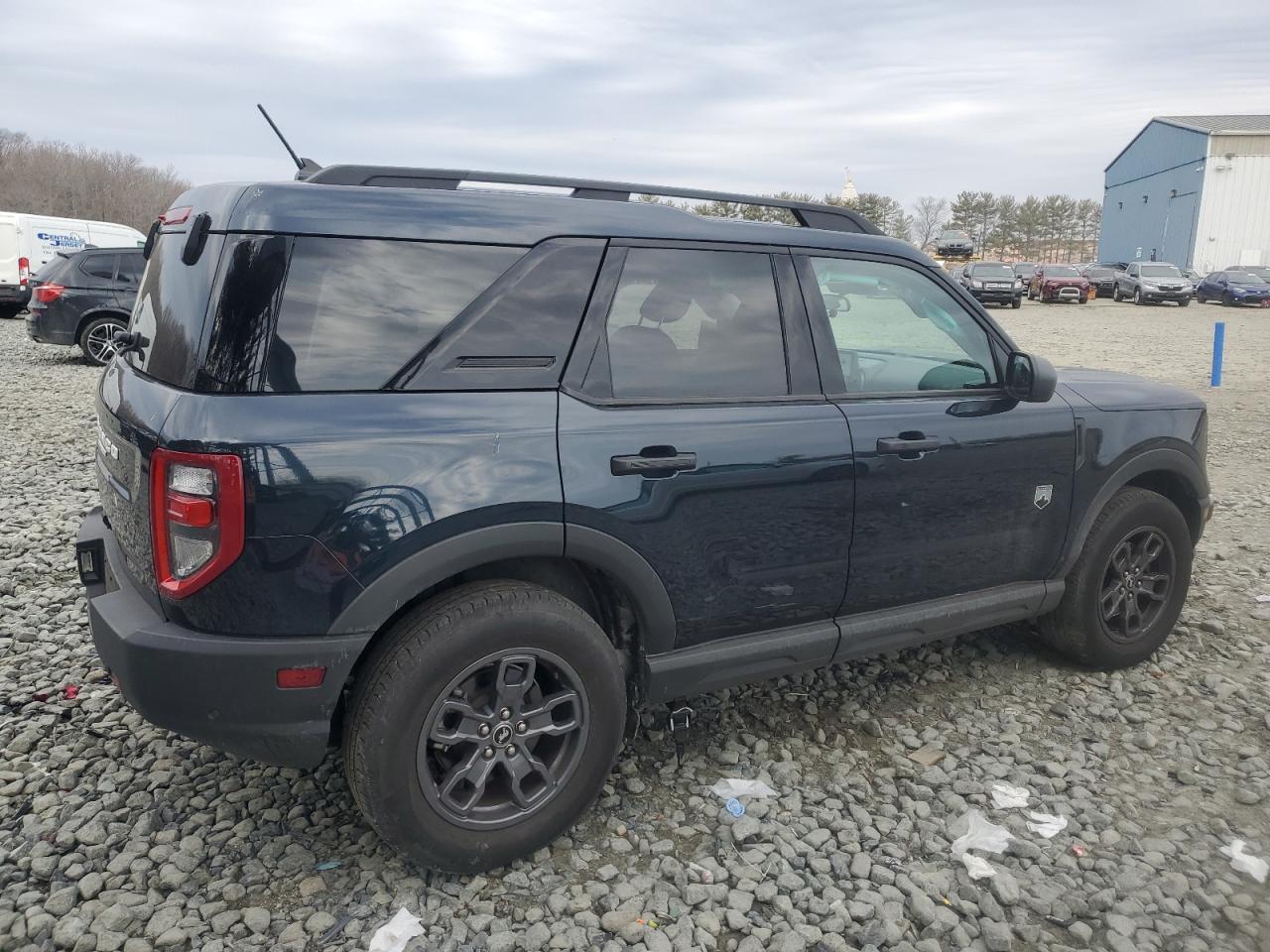 2022 Ford Bronco - Image 3