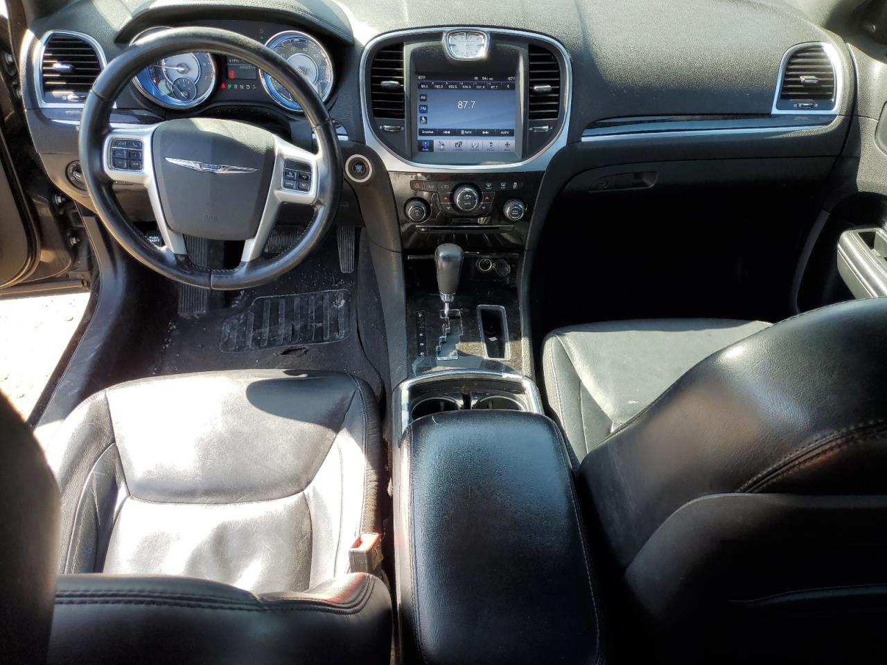 2011 Chrysler 300 - Image 8