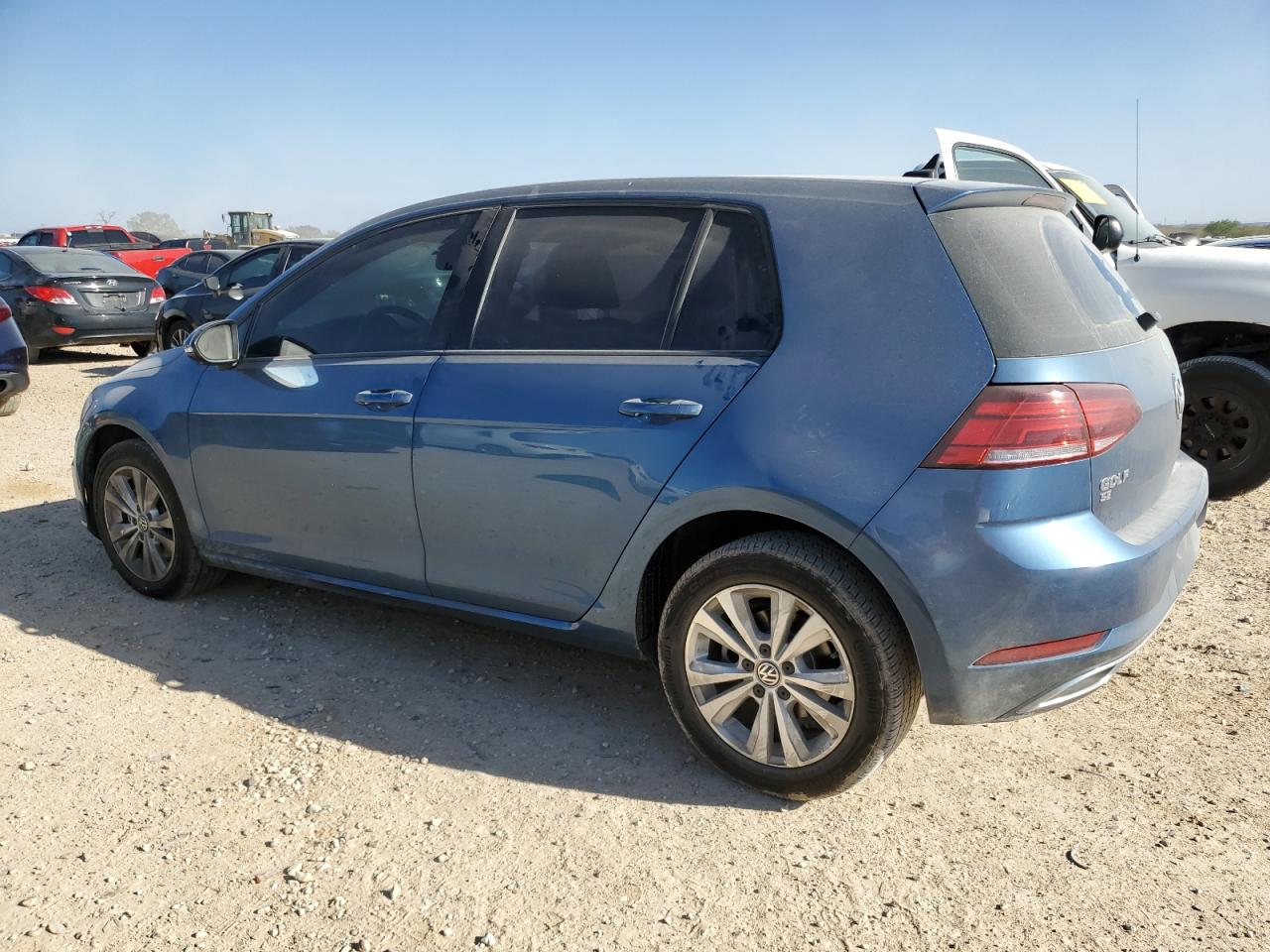 2018 Volkswagen Golf - Image 2