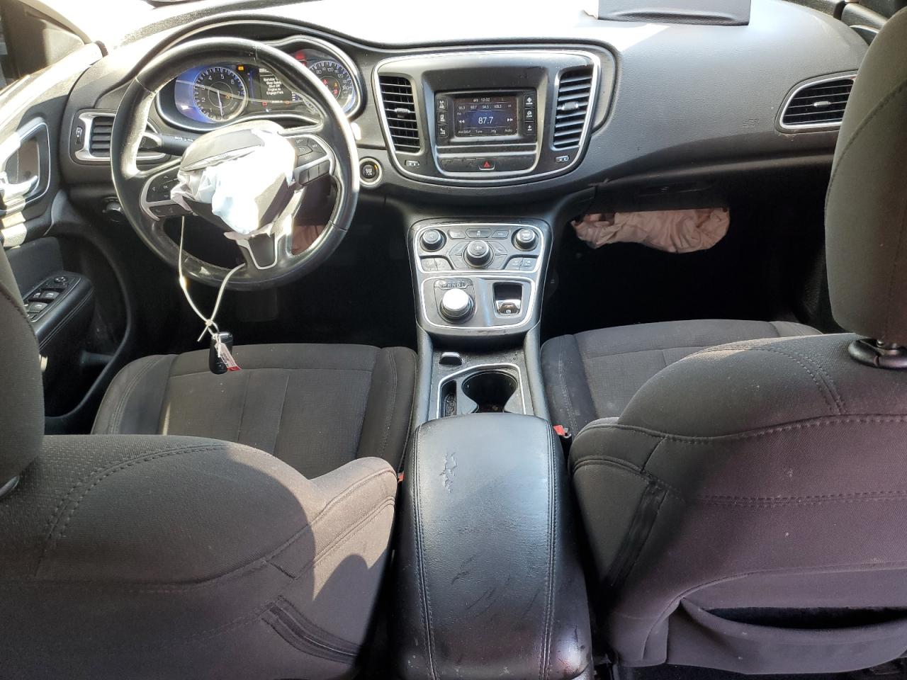 2015 Chrysler 200 - Image 8