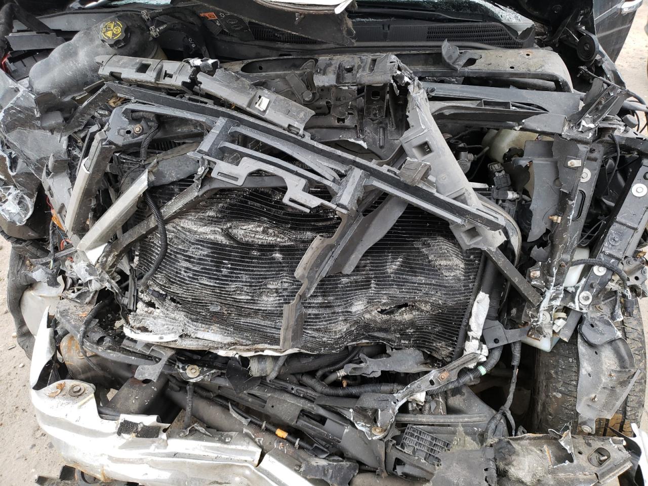 2015 Chevrolet Silverado - Image 11