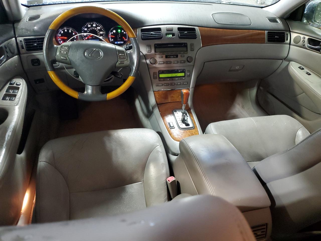 2005 Lexus ES - Image 8