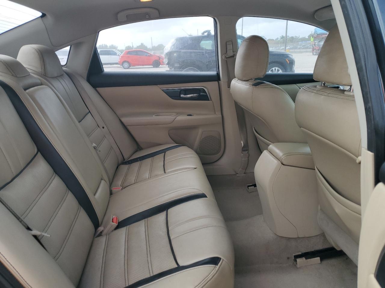 2014 Nissan Altima - Image 10