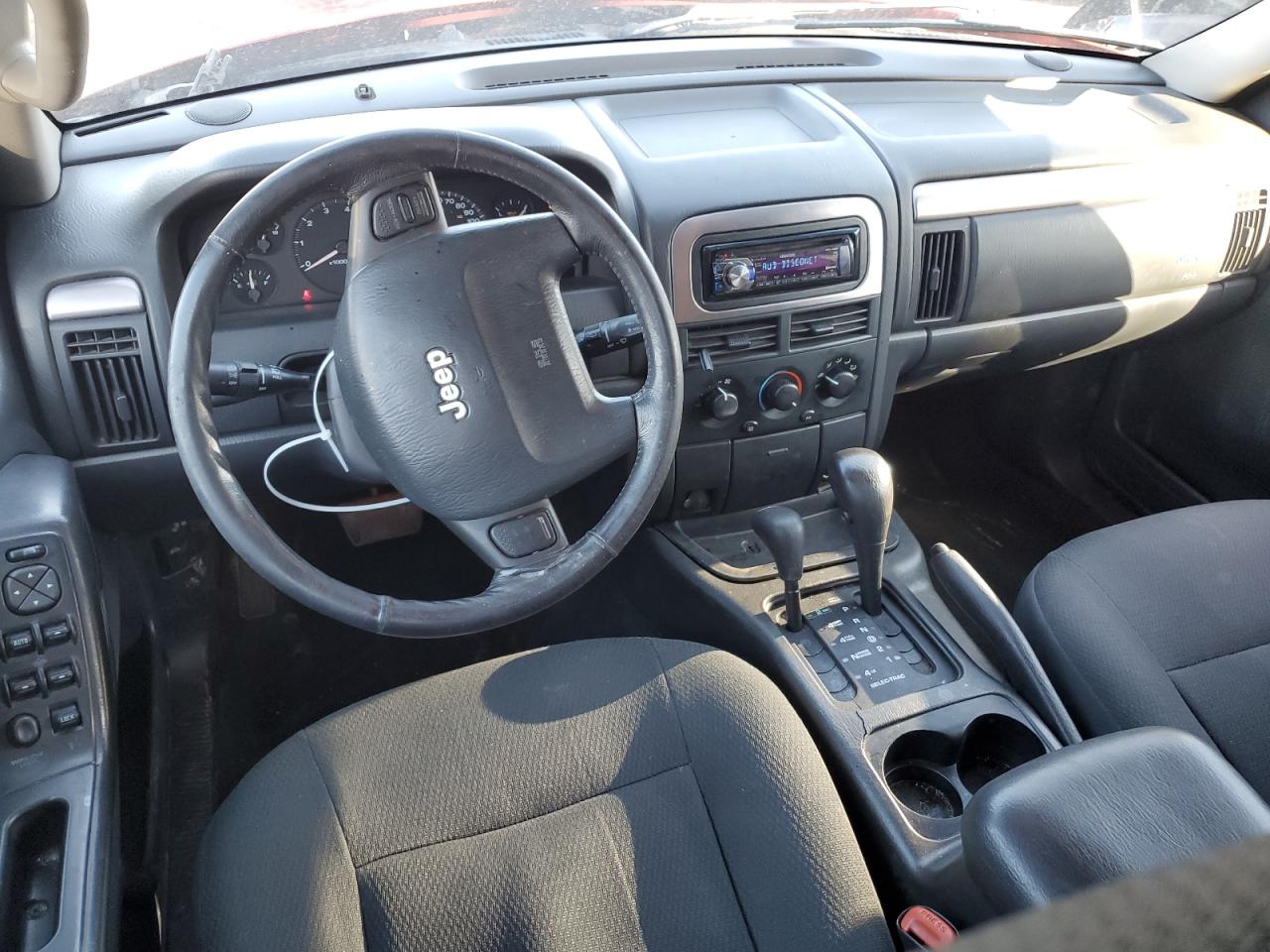 2002 Jeep Grand Cherokee - Image 8