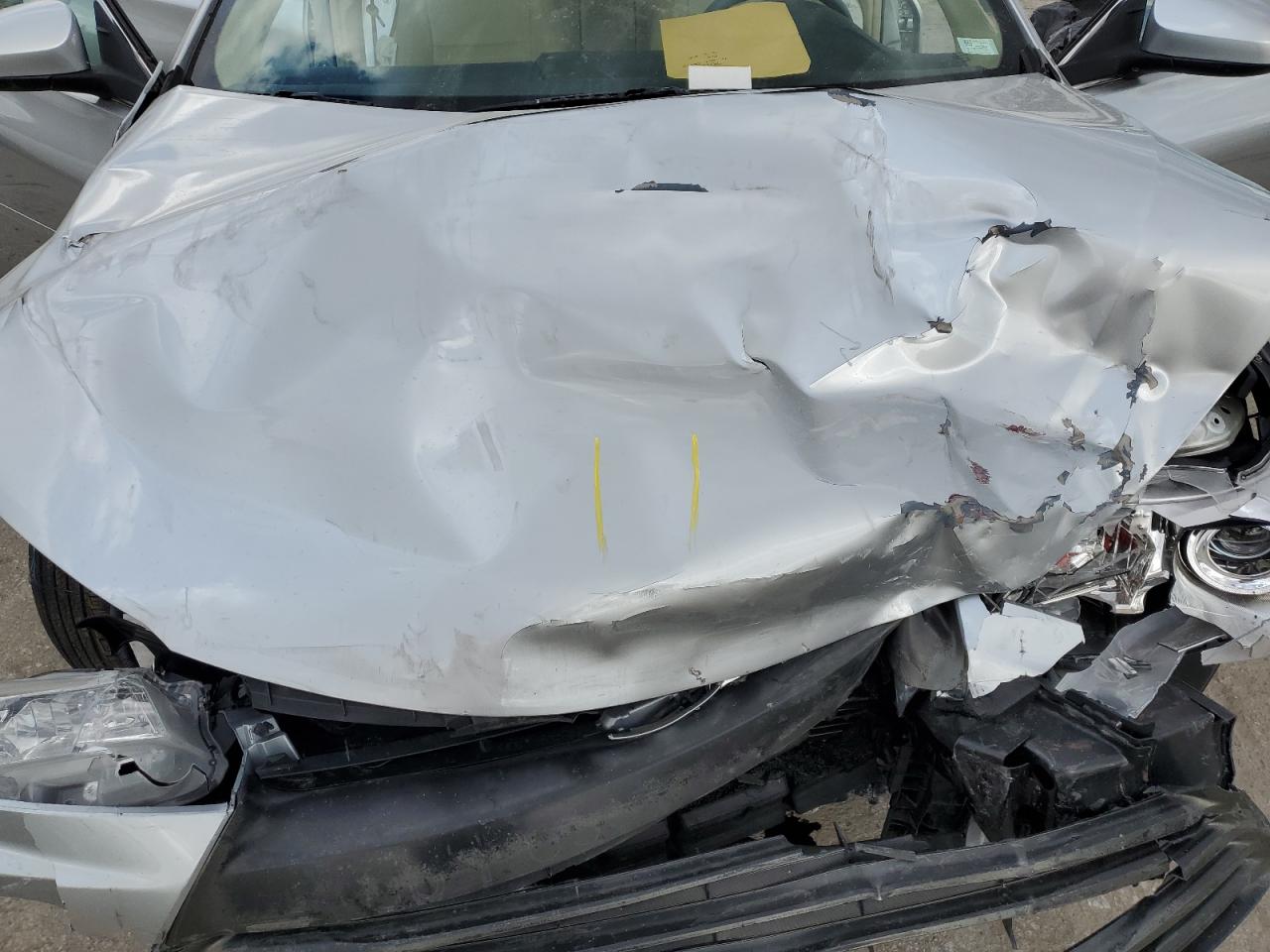 2015 Toyota Camry - Image 12