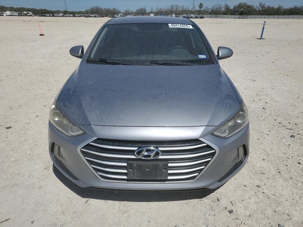 2017 Hyundai Elantra - Image 5
