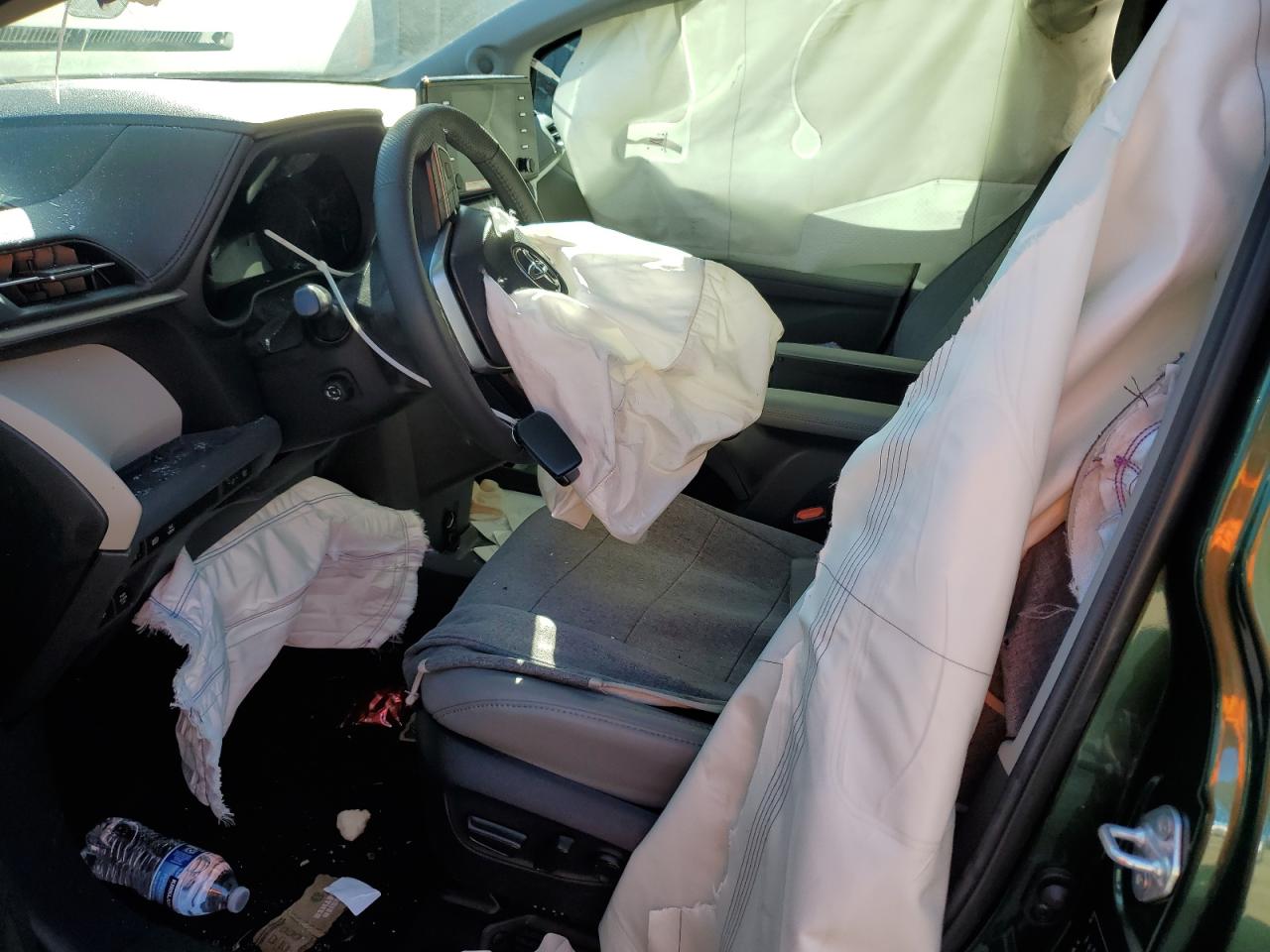2022 Toyota Sienna - Image 7