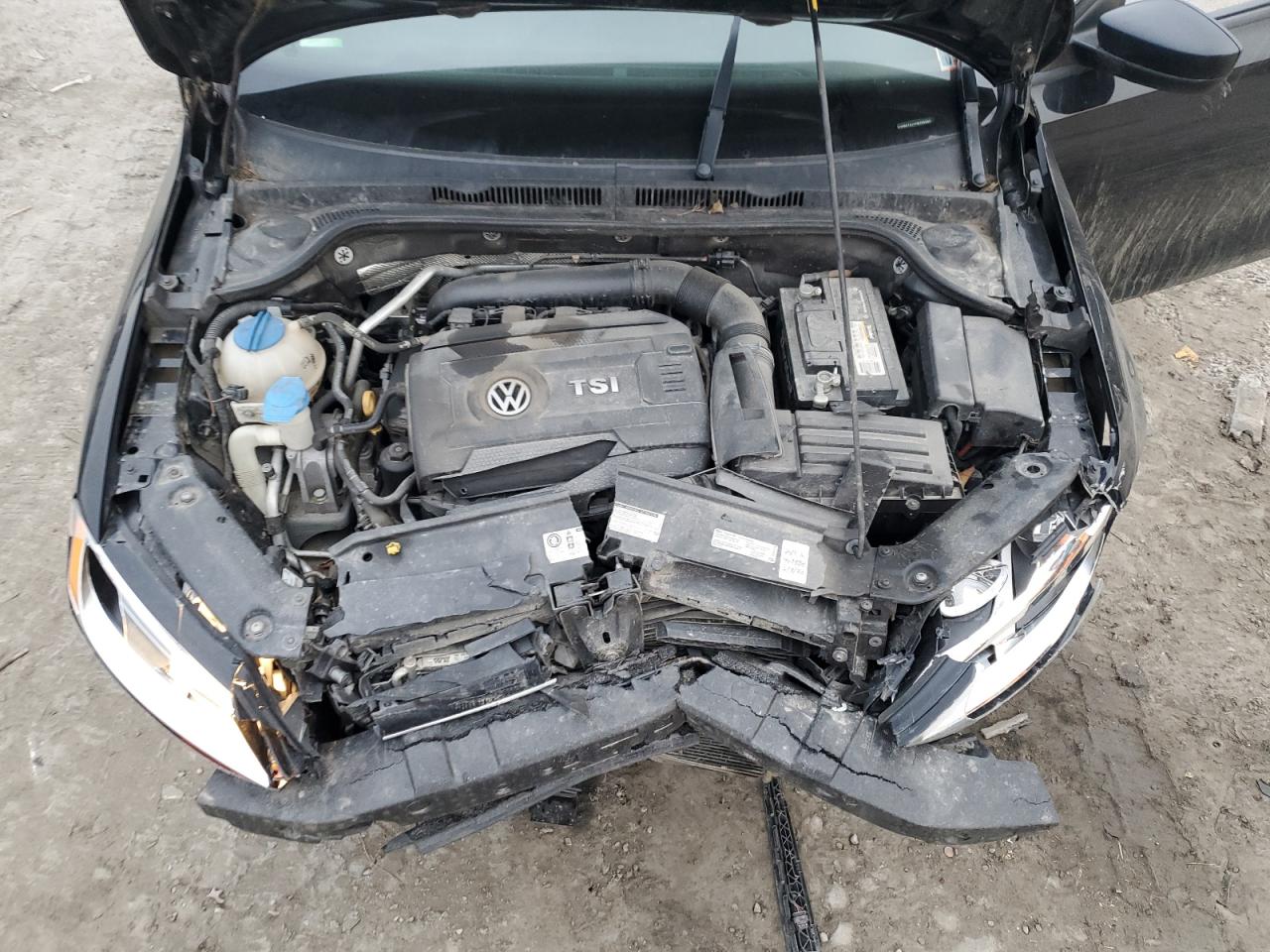 2015 Volkswagen Jetta - Image 12