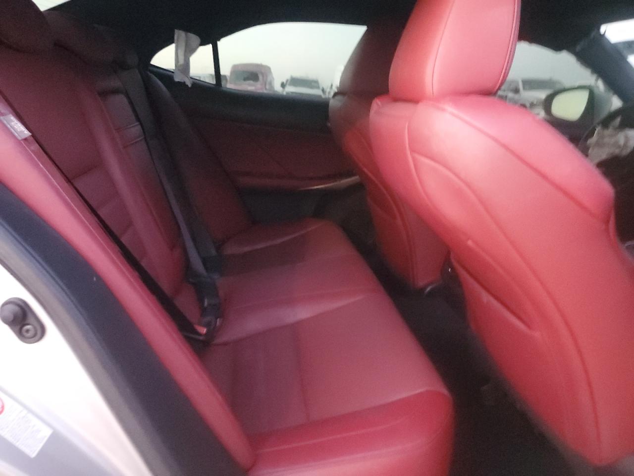 2019 Lexus IS - Image 10