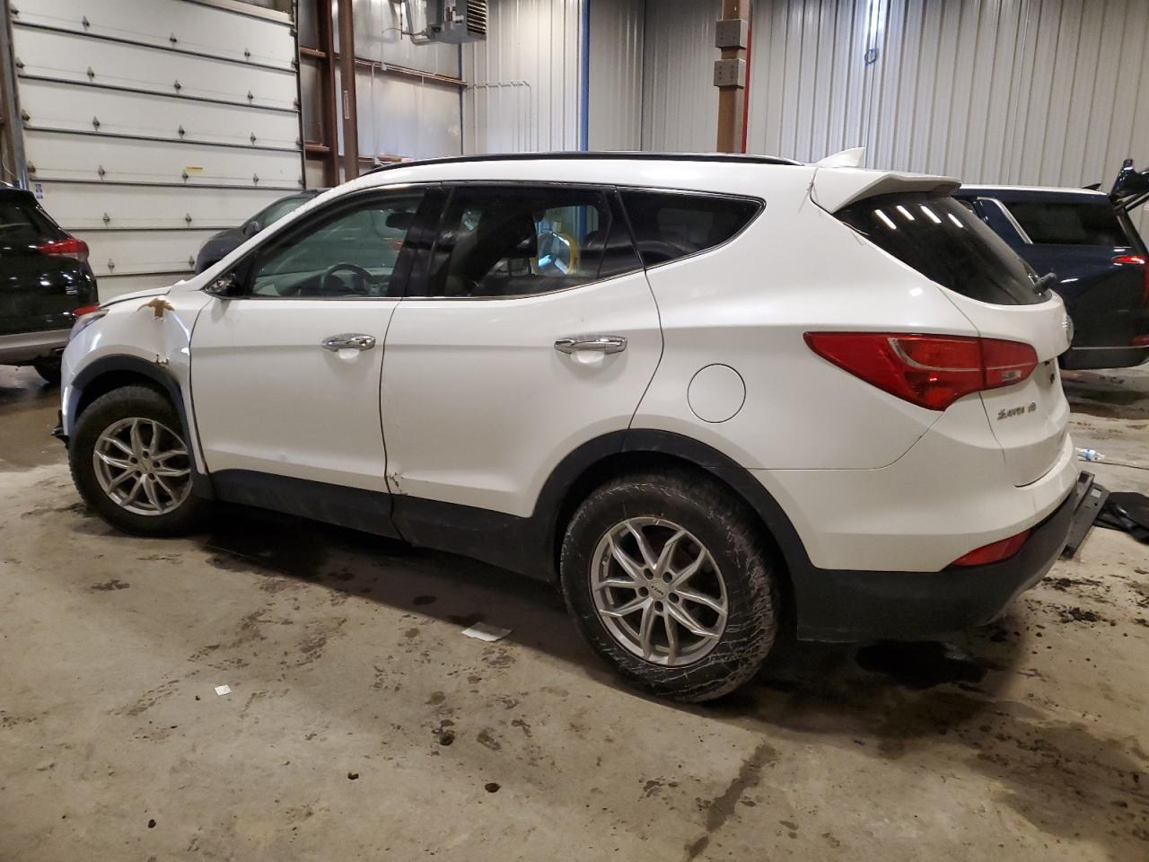 2014 Hyundai Santa Fe - Image 2