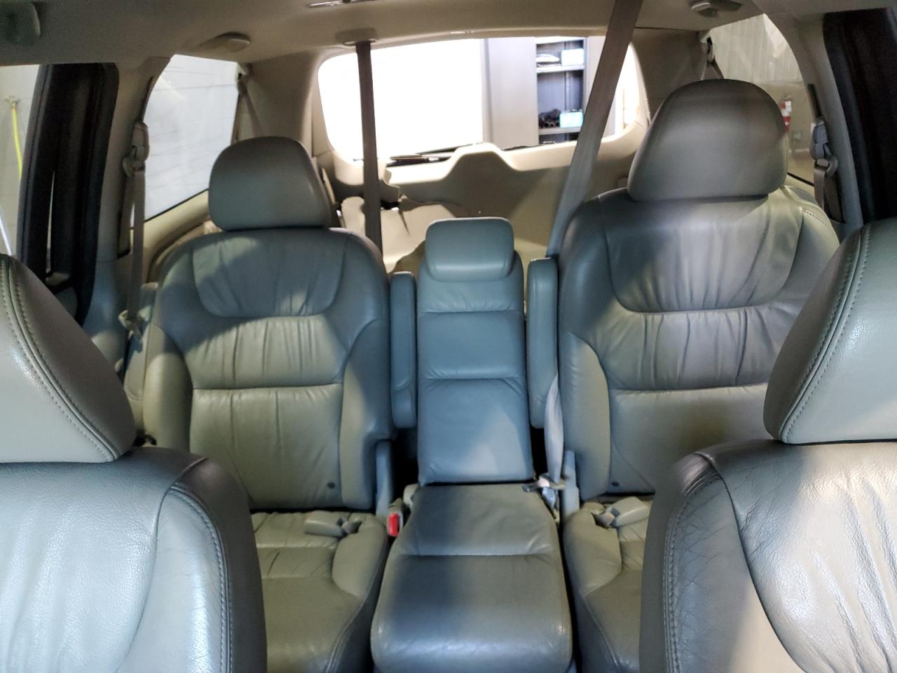 2007 Honda Odyssey - Image 10