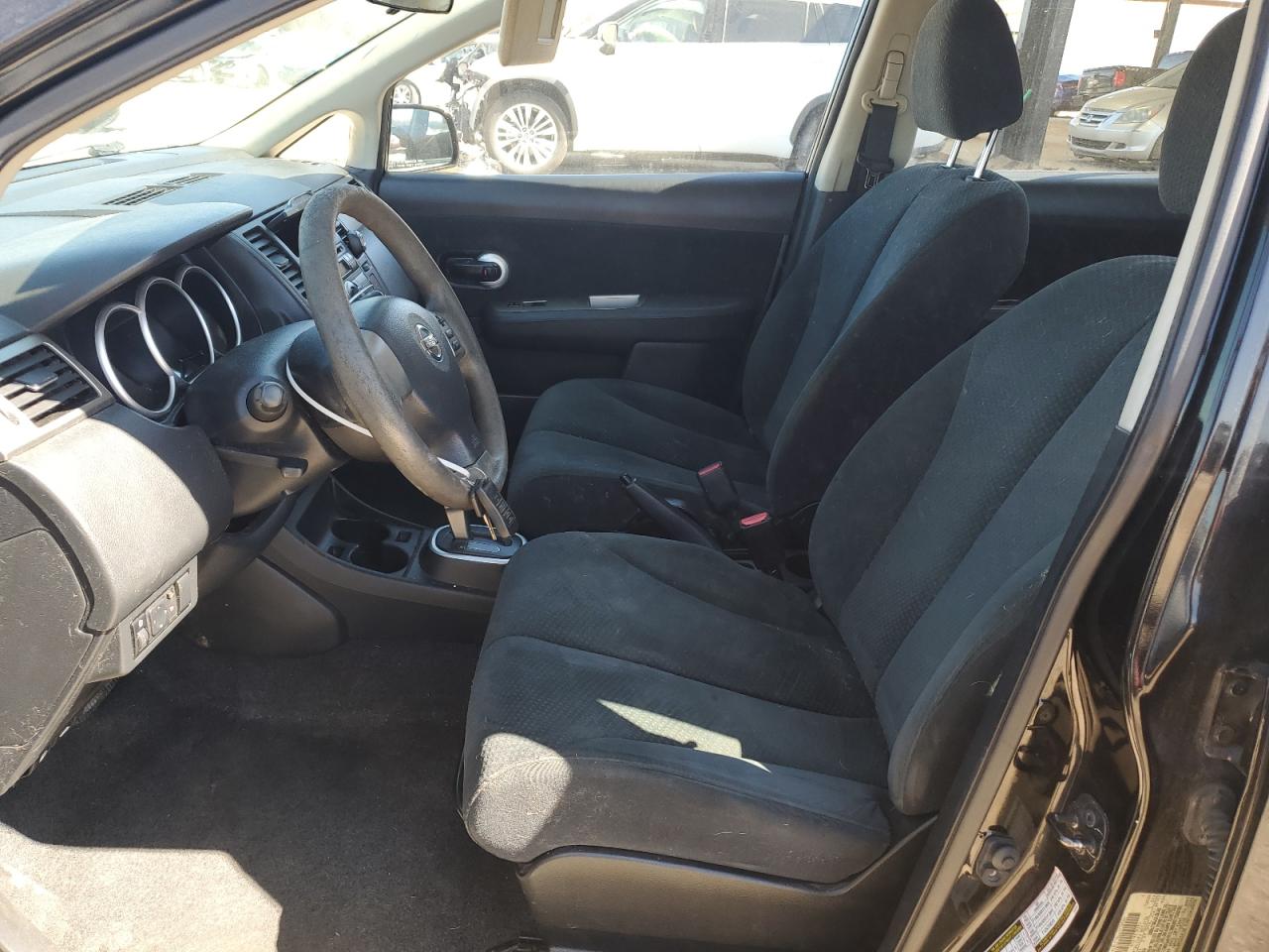 2011 Nissan Versa - Image 7