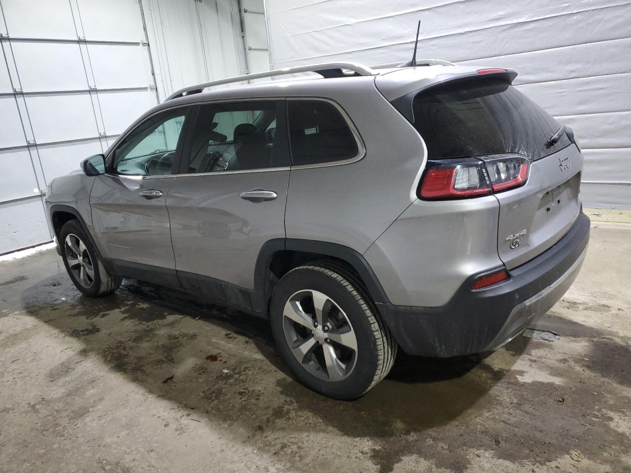 2019 Jeep Grand Cherokee - Image 2