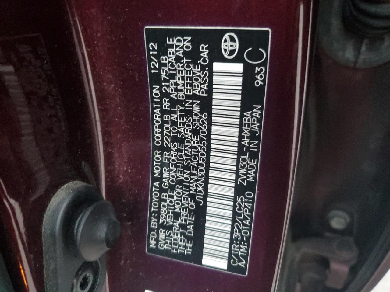 2013 Toyota Prius - Image 13