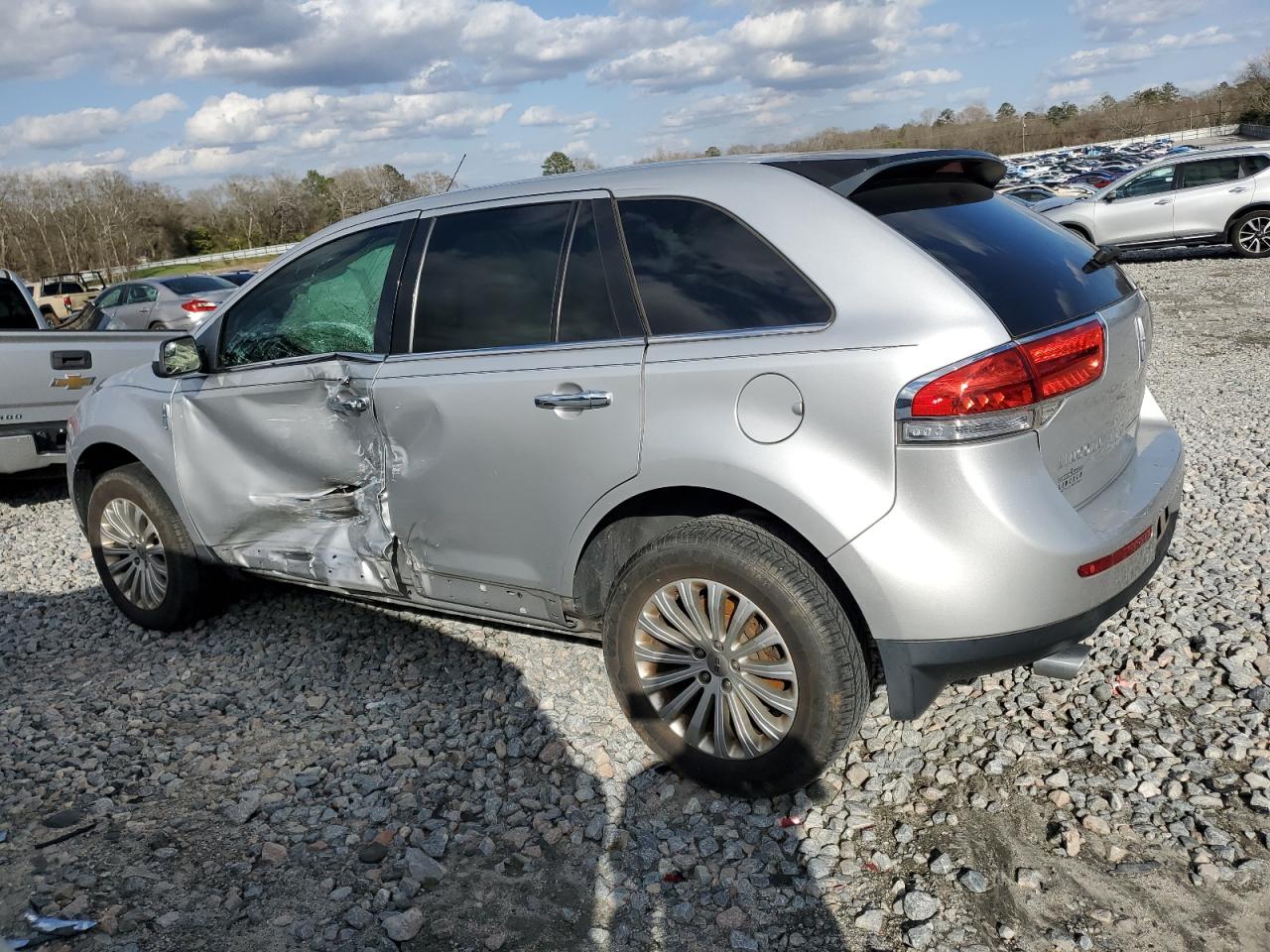 2015 Lincoln MKX - Image 2
