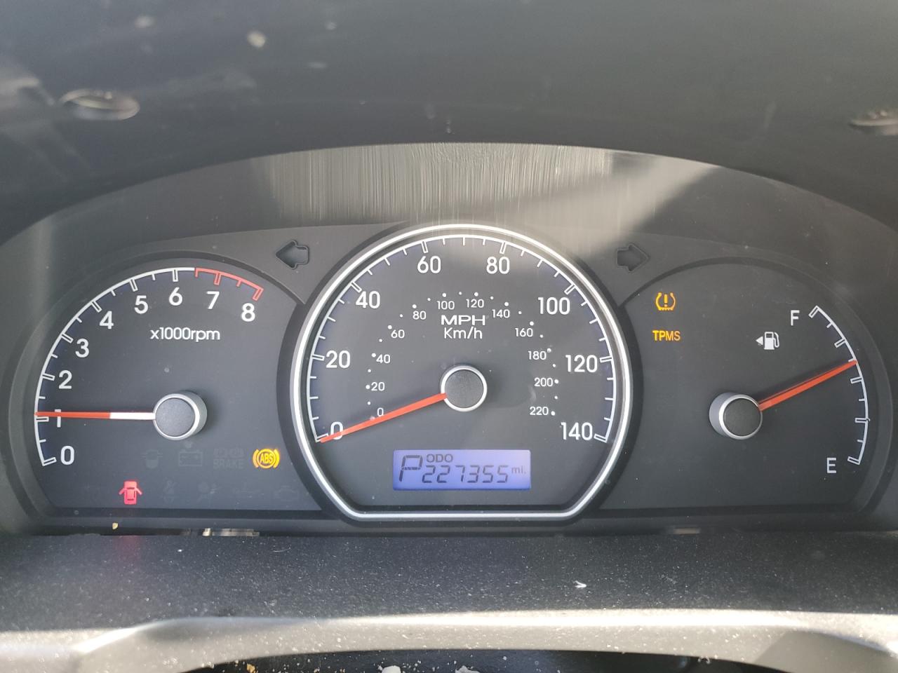 2010 Hyundai Elantra - Image 9