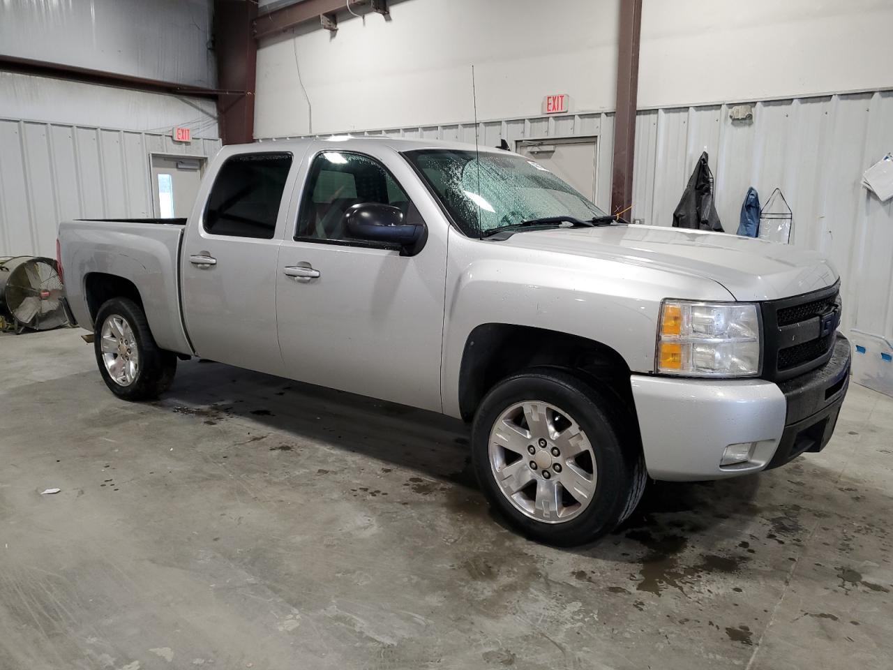 2011 Chevrolet Silverado - Image 4
