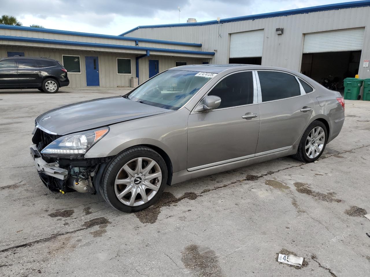 2013 Hyundai Equus - Image 1