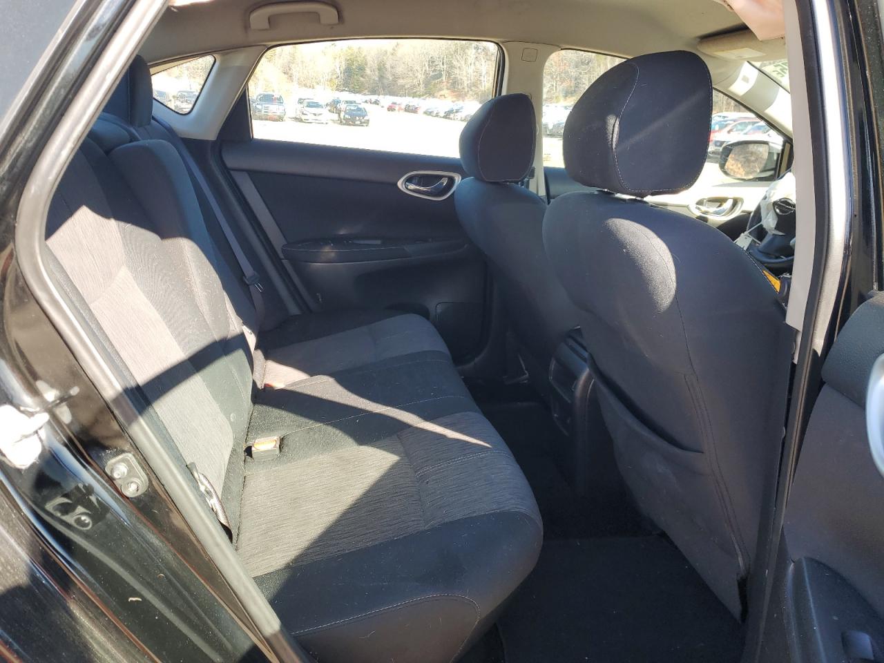 2015 Nissan Sentra - Image 10