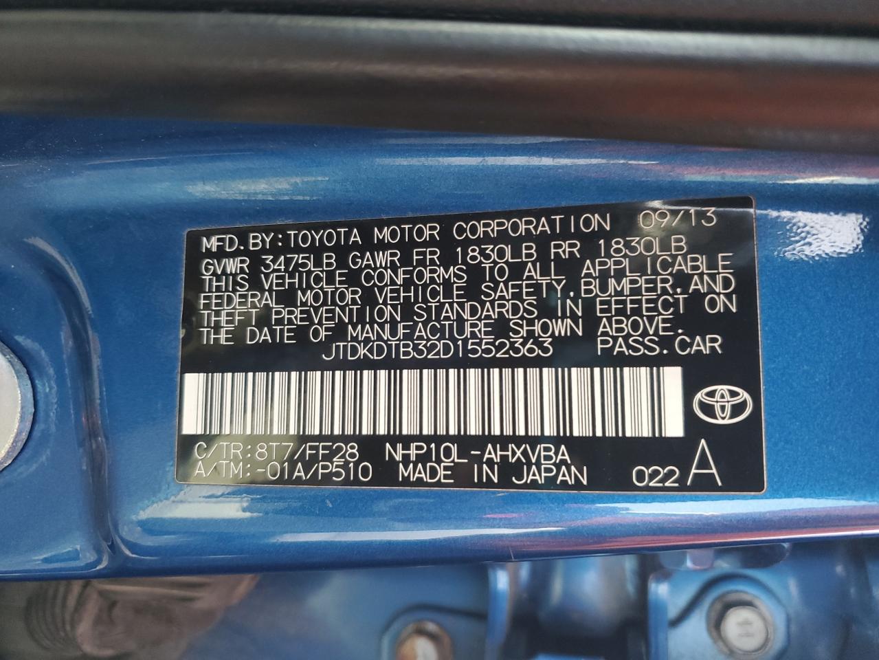 2013 Toyota Prius - Image 12