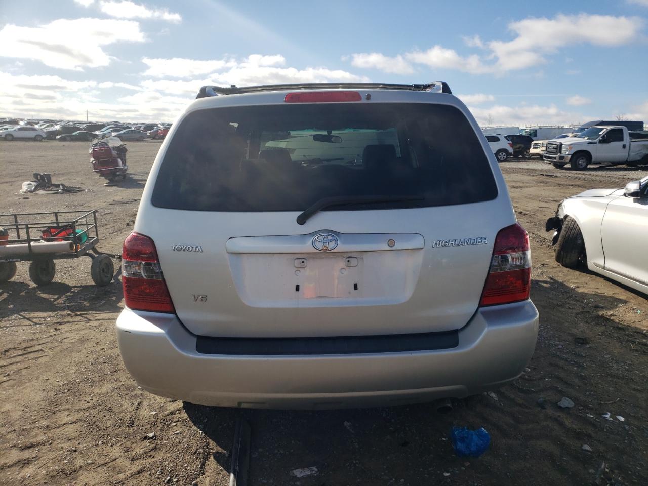 2004 Toyota Highlander - Image 6