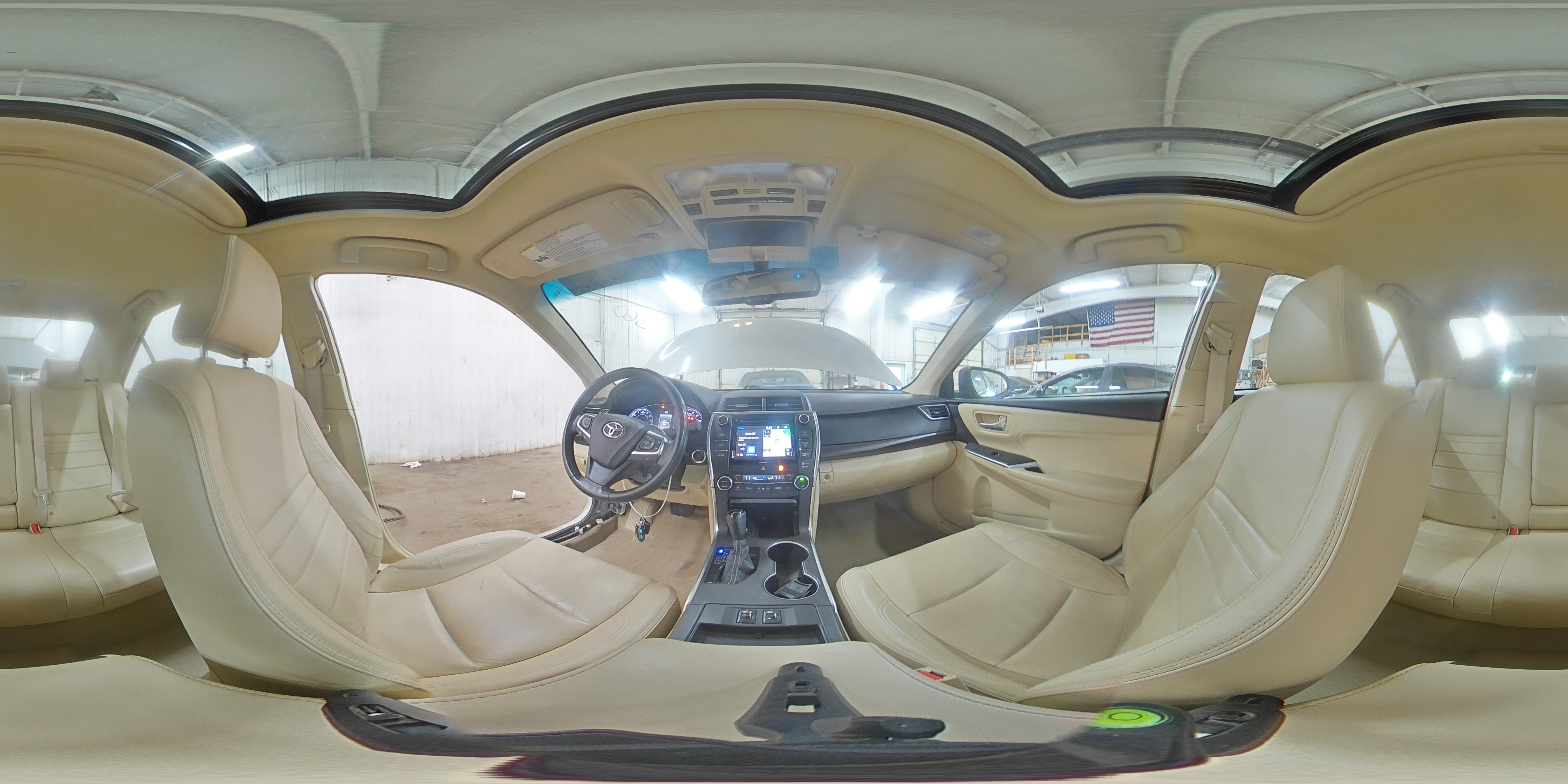 2016 Toyota Camry - Image 12