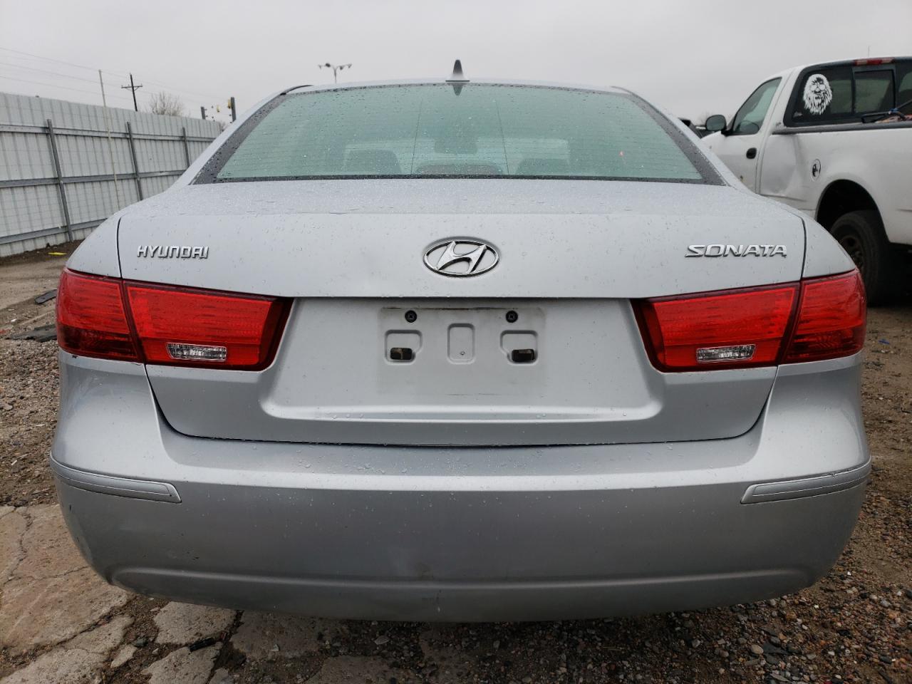 2010 Hyundai Sonata - Image 6