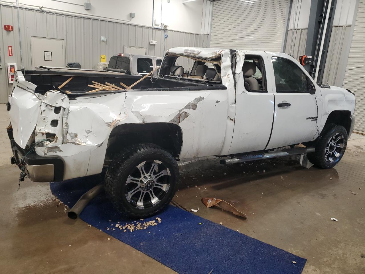 2008 Chevrolet Silverado - Image 3
