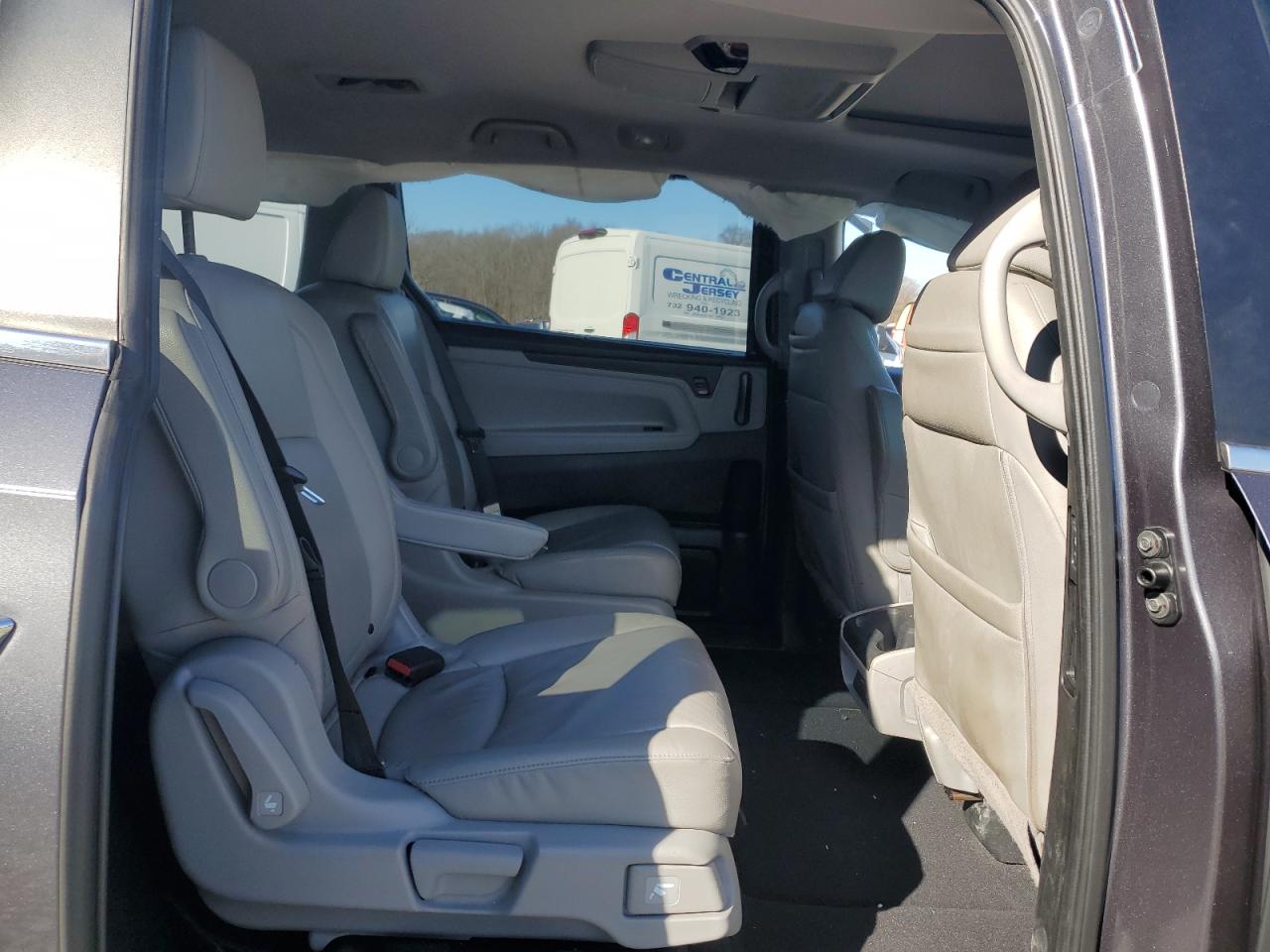 2018 Honda Odyssey - Image 11