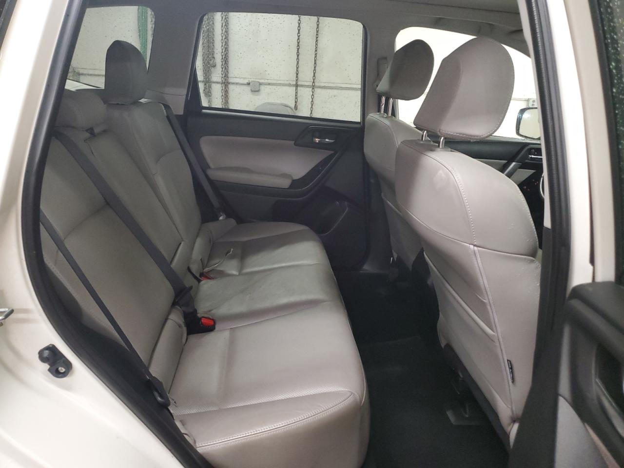2016 Subaru Forester - Image 11