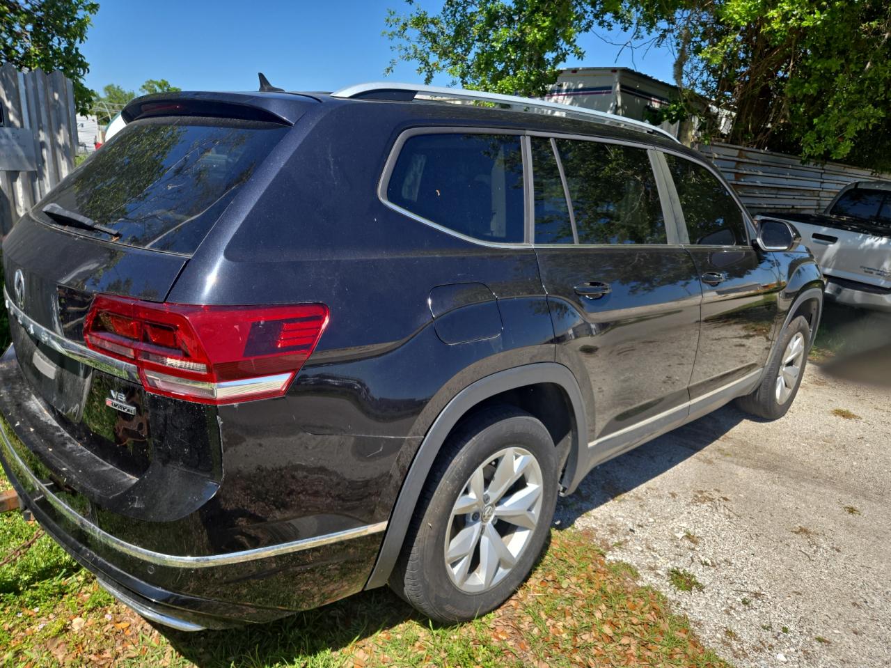 2018 Volkswagen Atlas - Image 4