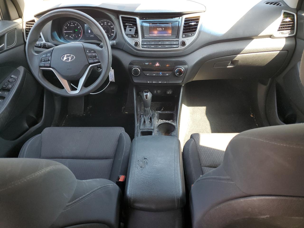 2017 Hyundai Tucson - Image 8