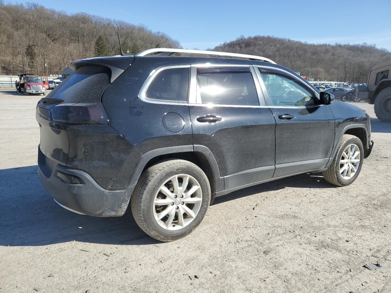 2017 Jeep Grand Cherokee - Image 3