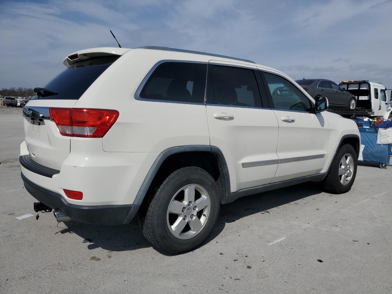 2012 Jeep Grand Cherokee - Image 3