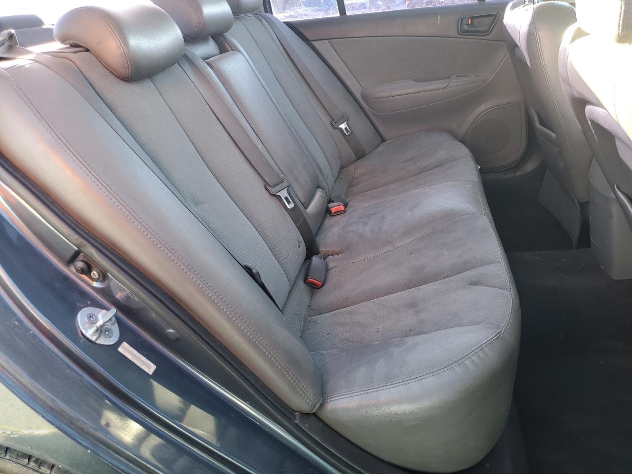 2009 Hyundai Sonata - Image 11