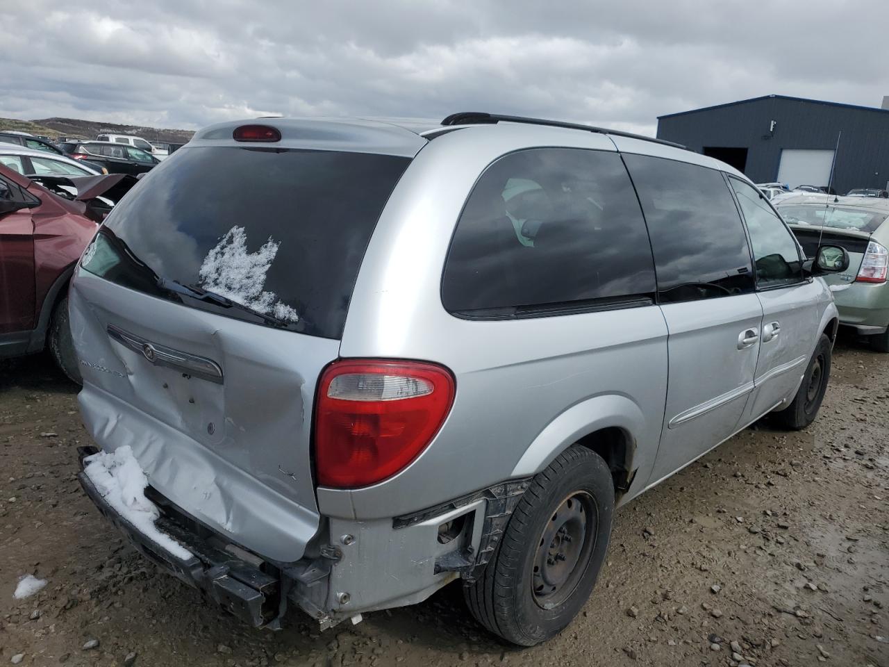 2003 Chrysler Town & Country - Image 3