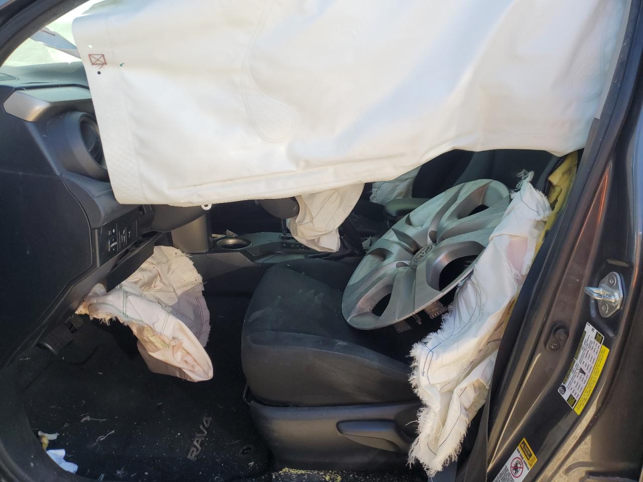 2015 Toyota RAV 4 - Image 7