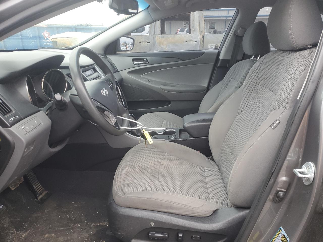 2013 Hyundai Sonata - Image 7