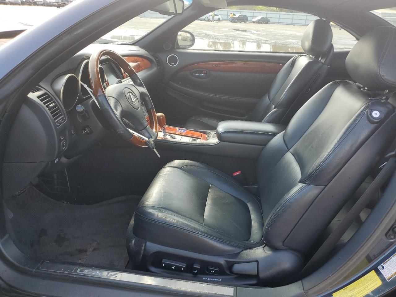 2006 Lexus SC - Image 7