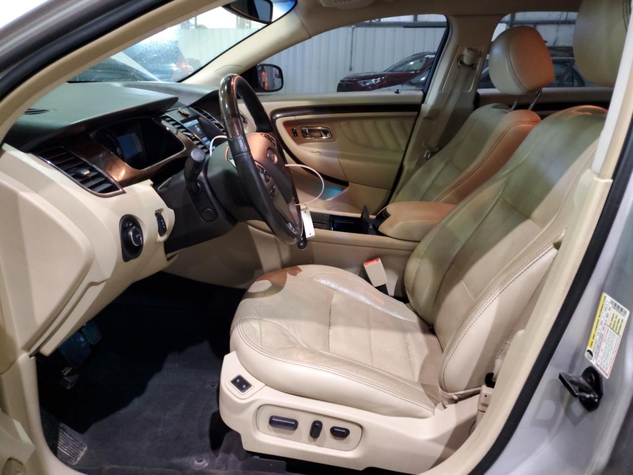 2014 Ford Taurus - Image 7