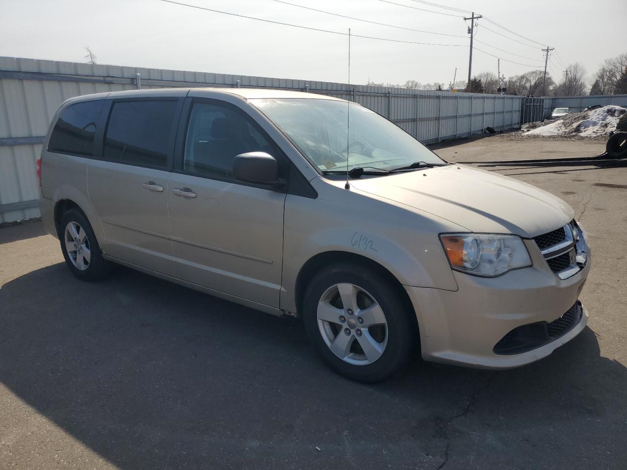 2013 Dodge Caravan - Image 4