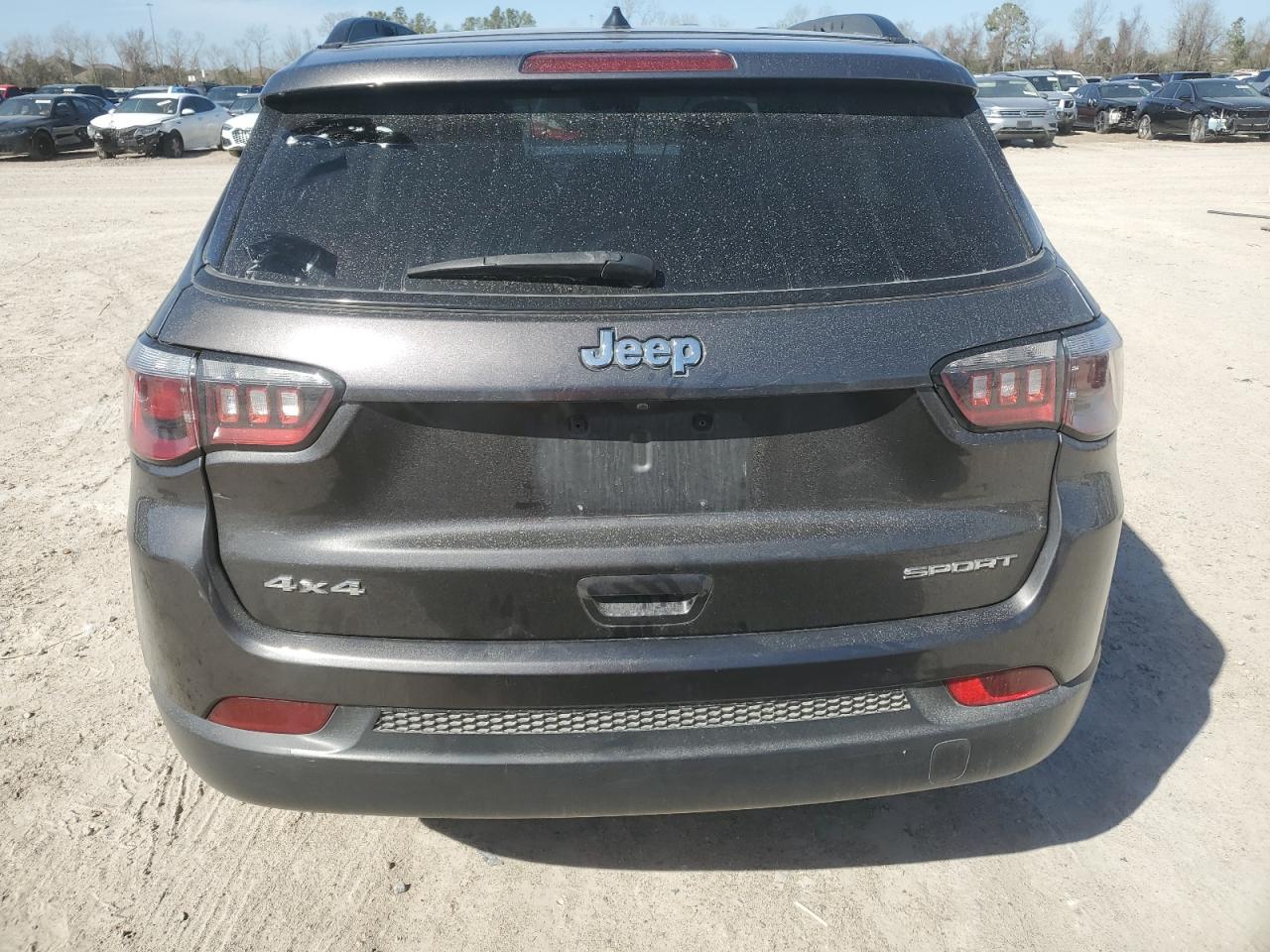 2018 Jeep Compass - Image 6